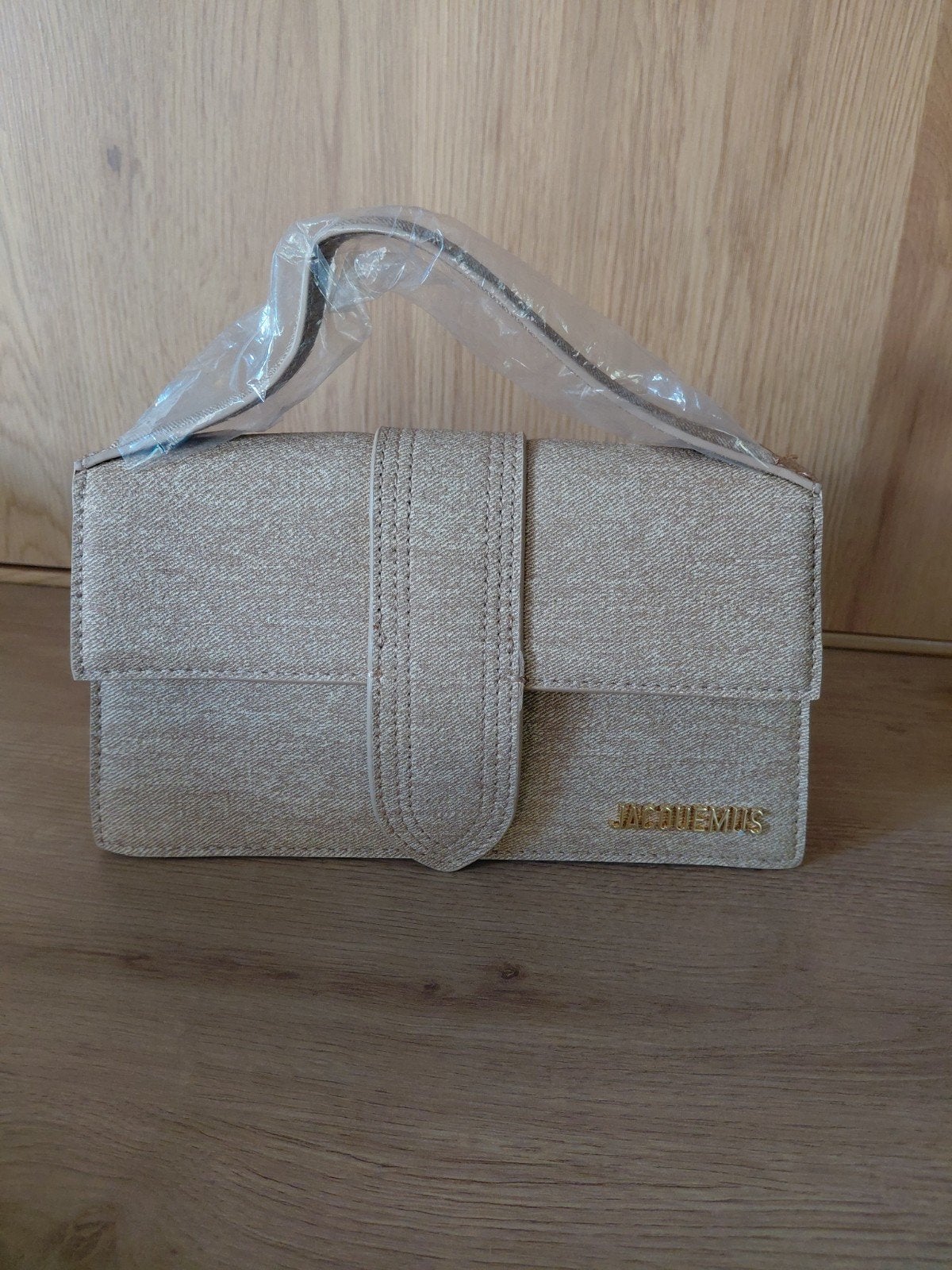 Jacquemus Le Chiquito Moyen Tas - Beige, Sieraden, Tassen en Uiterlijk, Tassen | Damestassen, Ophalen of Verzenden, Nieuw, Beige
