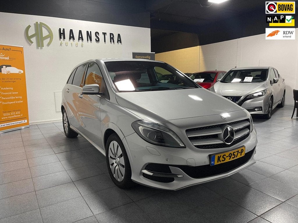 Mercedes-Benz B-klasse 250 e Lease Edition 28 kWh (SOH) 97%, Auto's, Mercedes-Benz, Gebruikt, Zwart, Origineel Nederlands, 1625 kg