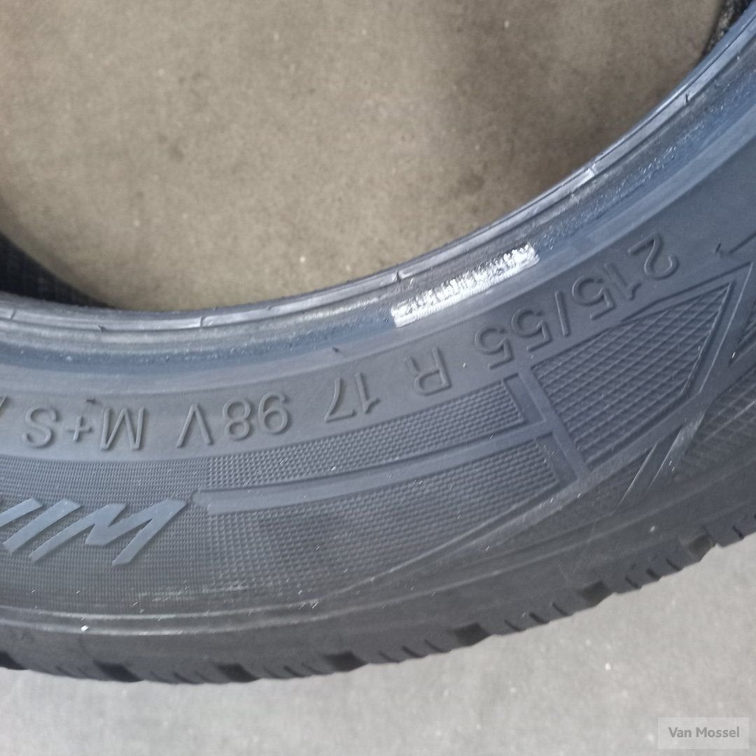 Vredestein Giugiaro Design 215/55/R17 98V, -, -, 17 inch, Band(en)