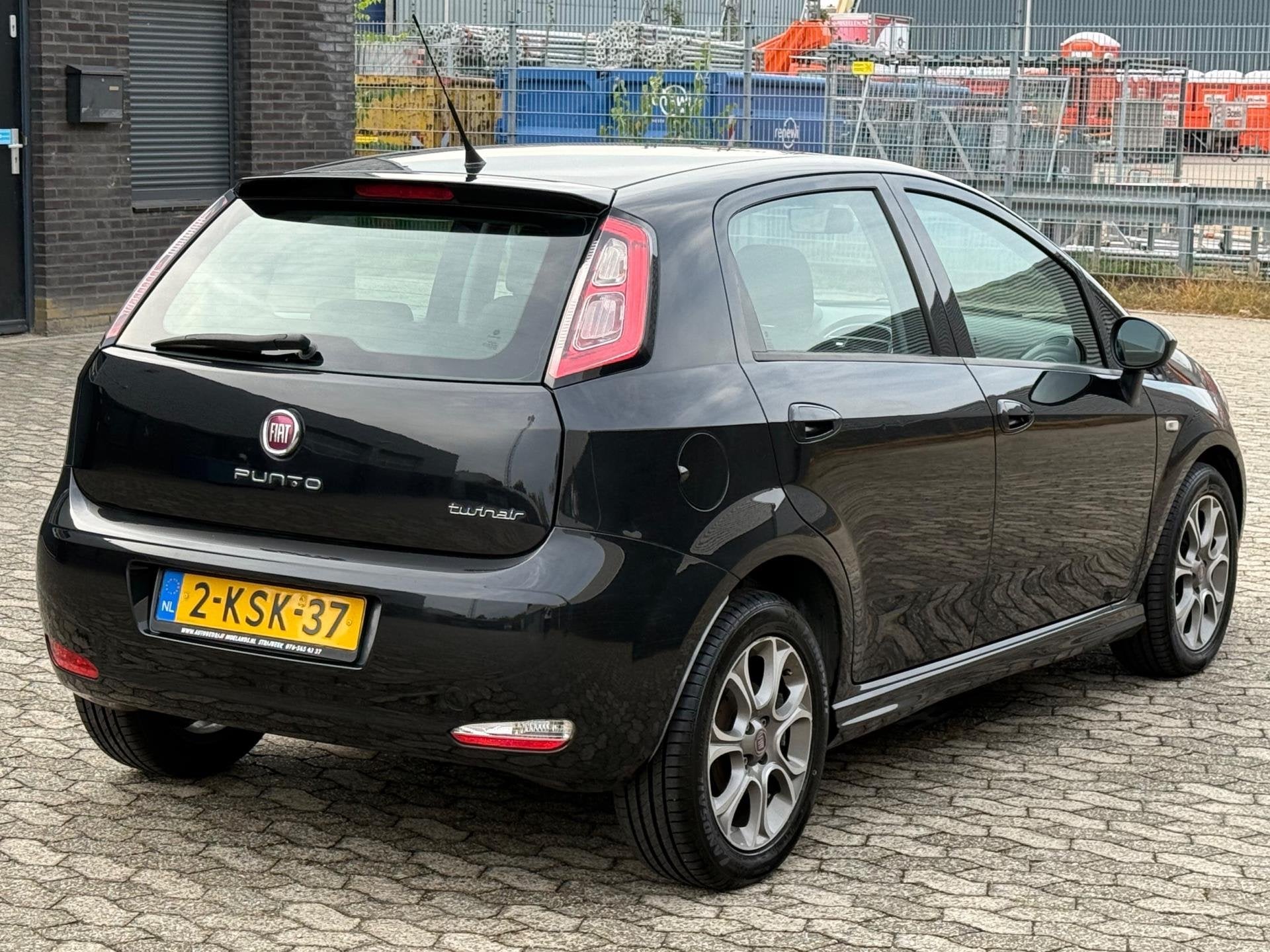 Fiat Punto Evo 0.9 TwinAir Pop AIRCO BOEKJES LICHTMETAAL NAP, Voorwielaandrijving, Euro 5, Gebruikt, Zwart
