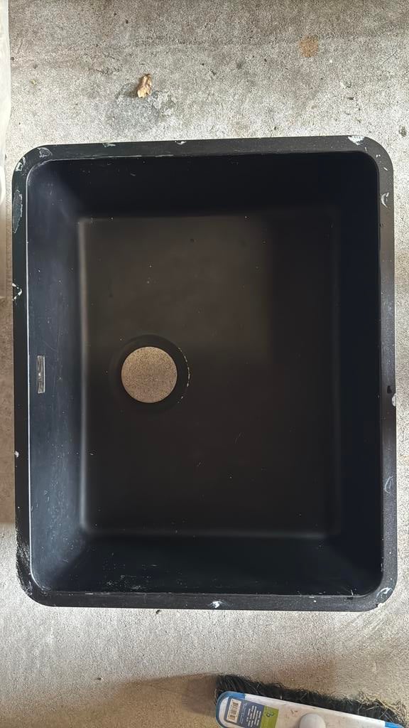 Zwarte spoelbak voor keuken of bijkeuken, Ophalen, Gebruikt, Zwart, 50 tot 100 cm