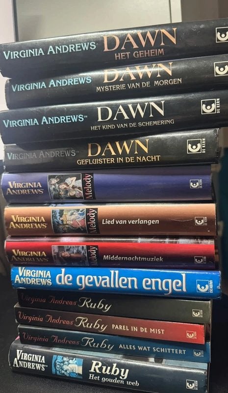 Virginia Andrews Boeken: Dawn, Melody, Casteel, Ruby series, Boeken, Gelezen, Virginia Andrews, Ophalen of Verzenden, Nederland