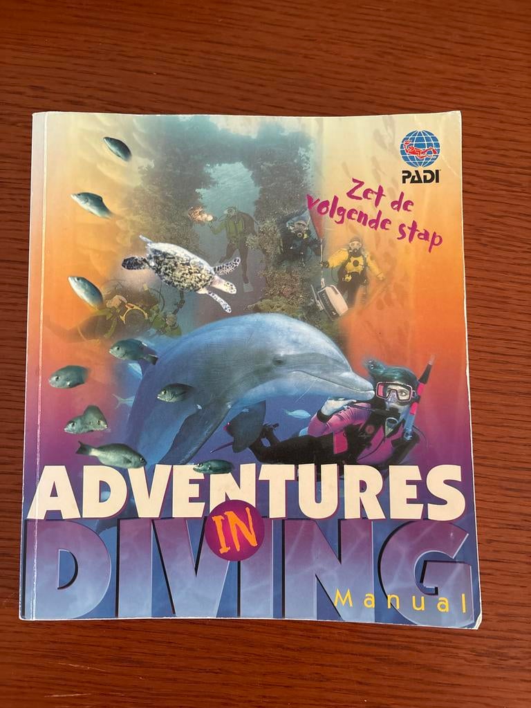 PADI Adventures in Diving handboek, Ophalen of Verzenden, Gelezen, Niet van toepassing