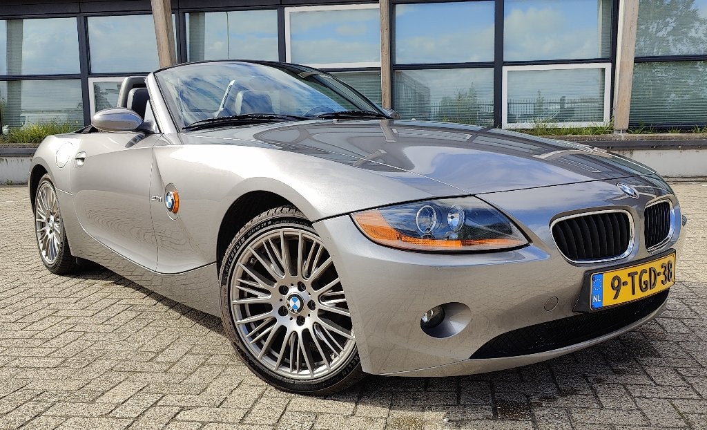 BMW Z4 2.0i (2005) 112.000 km Sterlinggrau Topstaat, Auto's, BMW, 13 km/l, 1995 cc, Zwart, 4 cilinders