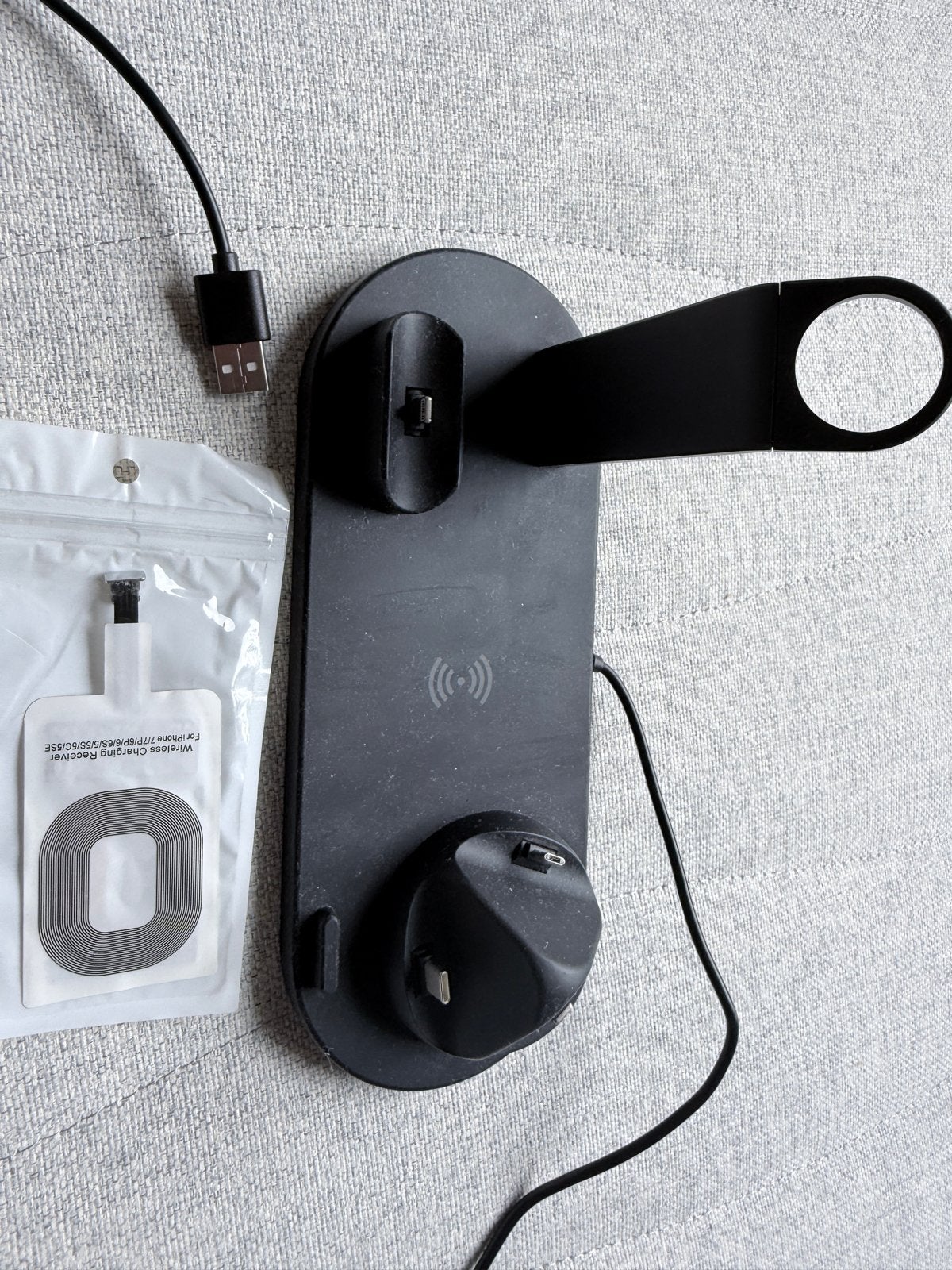 Draadloos oplaadstation met iPhone draadloze ontvanger, Gebruikt, Draadloze oplader, Ophalen of Verzenden, Apple