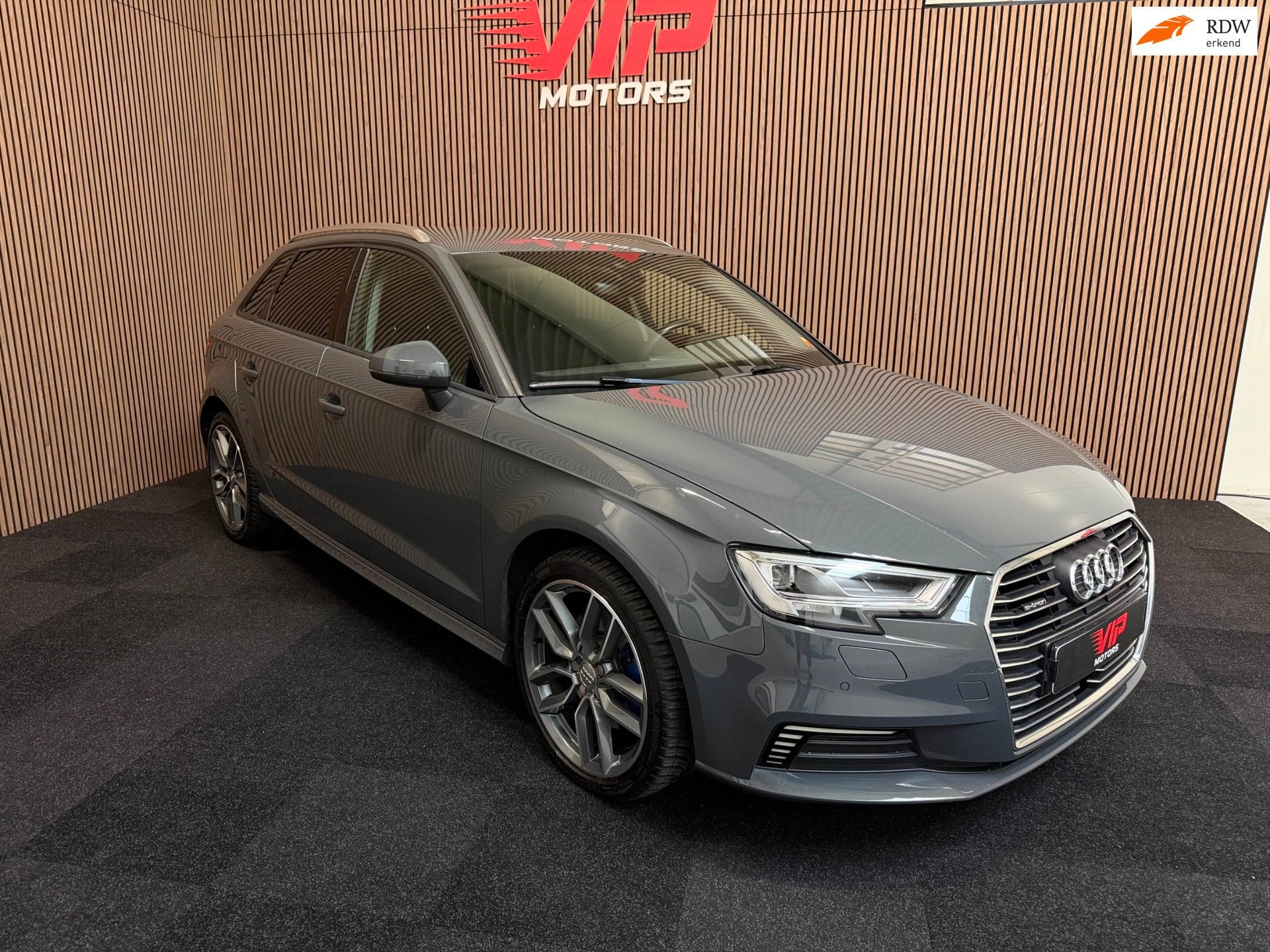 Audi A3 Sportback 40 e-tron | S-line | Dealer onderhouden, Auto's, Audi, Gebruikt, Zwart, 4 cilinders, Plug-in hybride