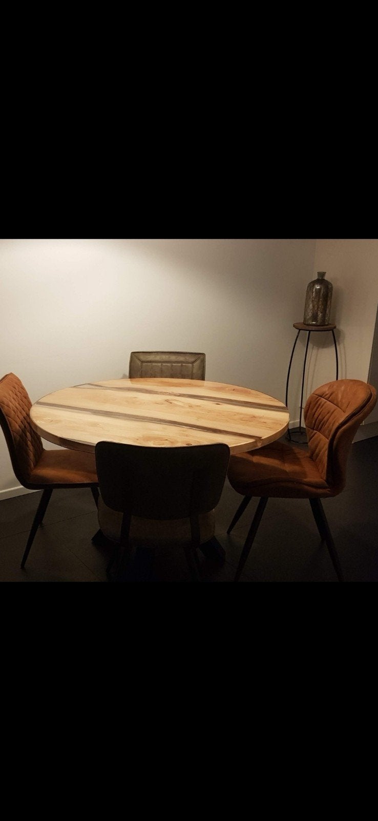 Ronde eettafel van epoxy, Rond, Zo goed als nieuw, Modern industrieel, Vier personen