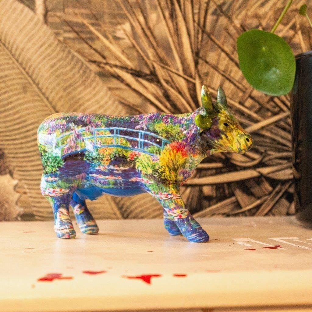 Nieuw Cow Parade koe Giverny cow medium gratis verzending., Antiek en Kunst, Ophalen of Verzenden, Beeld