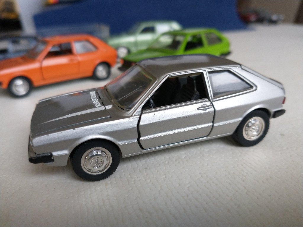SCHUCO  VOLKSWAGEN SIROCCO  1980  NR 301620, Ophalen of Verzenden, Zo goed als nieuw, Auto, Schuco