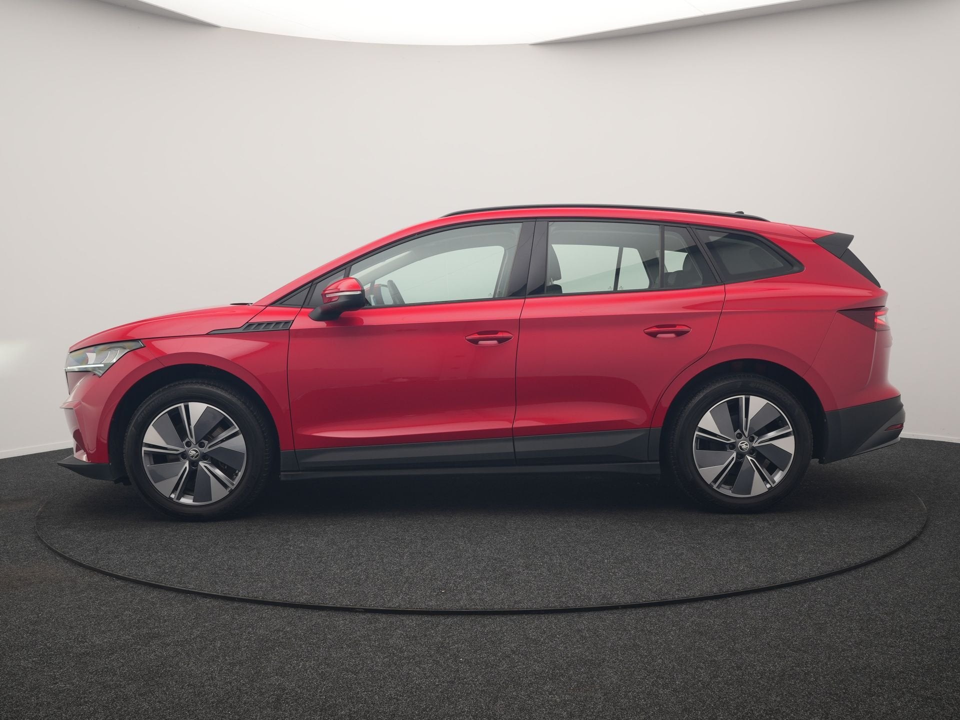 Skoda Enyaq iV 50 Comfort 55 kWh Dealer O.H INCL BTW | Adapt, Auto's, Dealer onderhouden, Achterwielaandrijving, Gebruikt, Leder en Stof