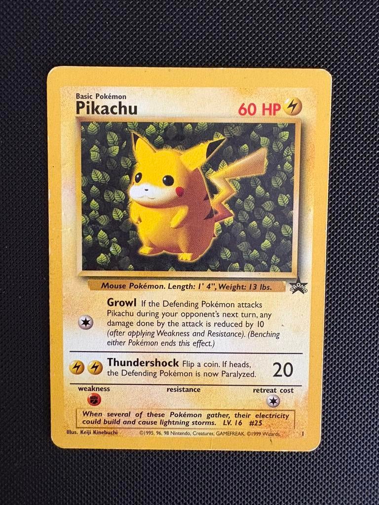 Pikachu 1 promo Wizards black star promos, Ophalen of Verzenden, Zo goed als nieuw
