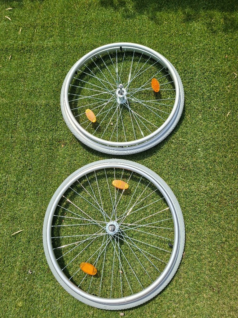 Rolstoel wielen, vrijwel nieuwe rolstoelen wielen, maat 24×1, Ophalen of Verzenden, Duwrolstoel