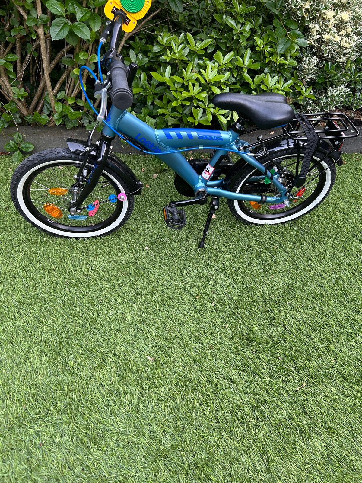 Loekie Snake kinderfiets 16 inch blauw met standaard, Ophalen, Zo goed als nieuw, 16 tot 20 inch