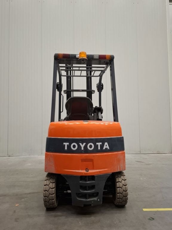 TOYOTA 7FBMF25, Zakelijke goederen, Machines en Bouw | Heftrucks en Intern transport, 2000 tot 3000 kg, Elektrisch, Heftruck, TOYOTA