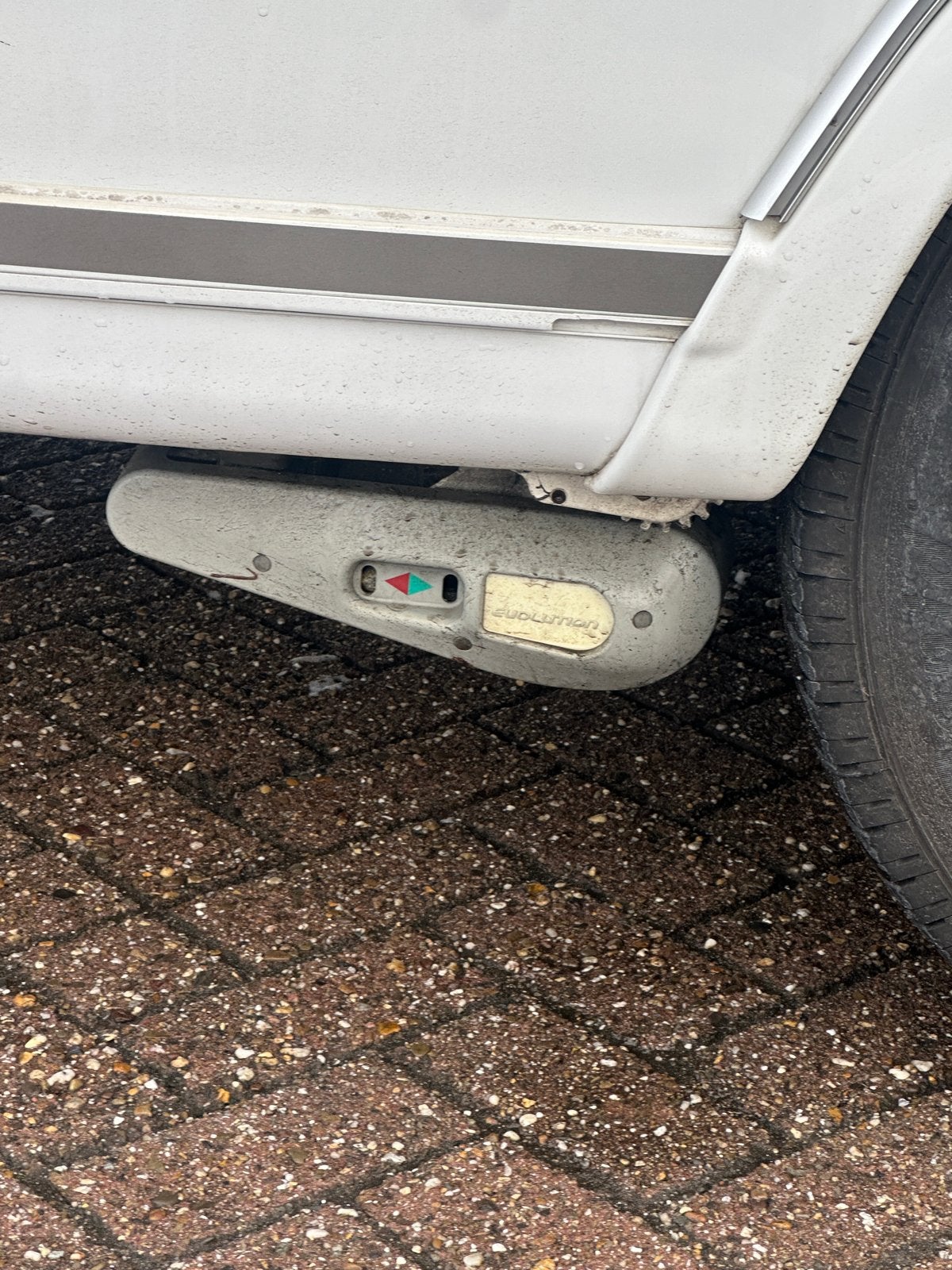Foto 12 van Hymer Eriba Nova GL 580- Luxe caravan met enkele bedden
