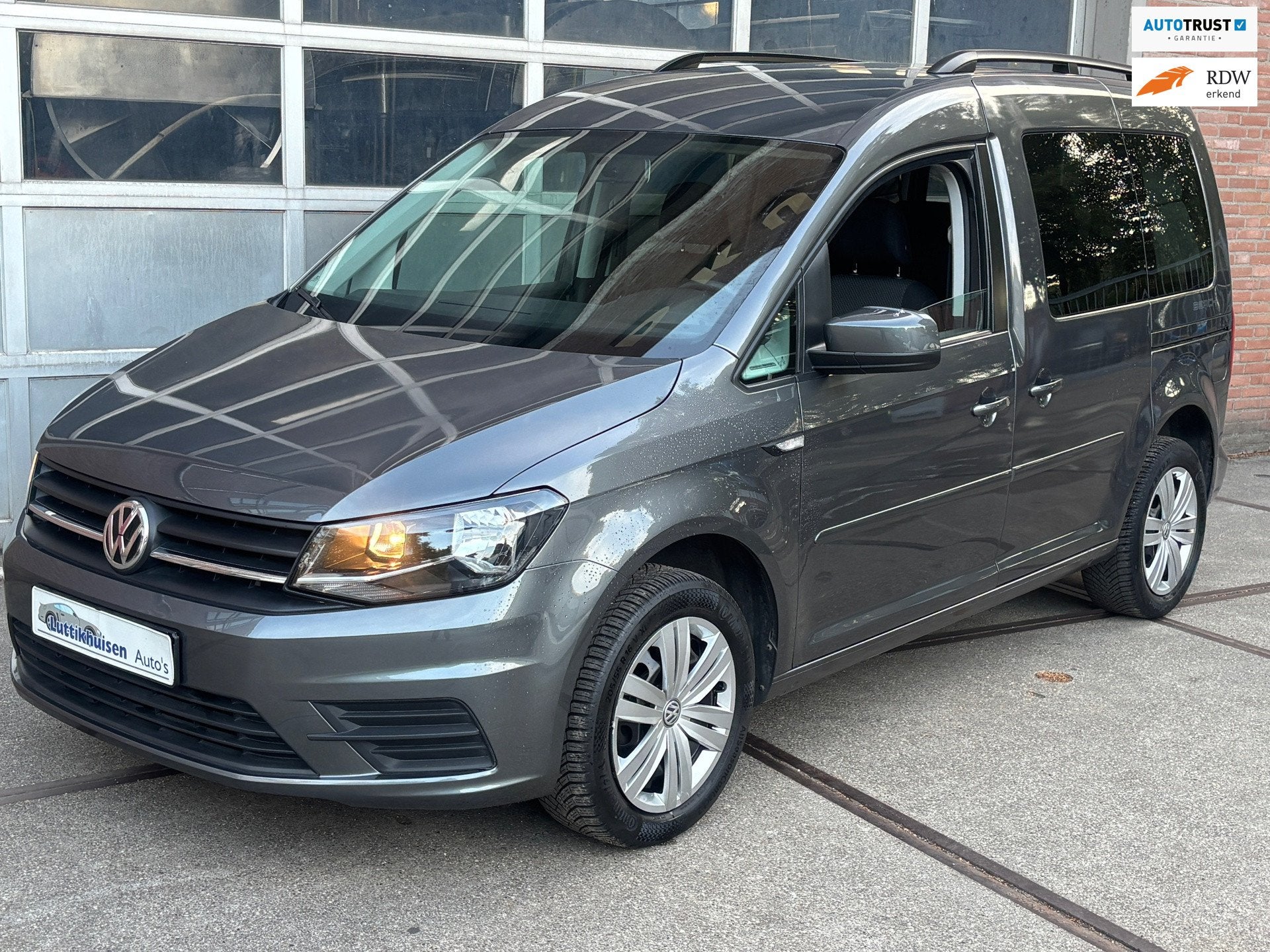 Volkswagen Caddy 1.4 TSI 130 pk Beach,MINI CAMPER BED ,CRUIS, Auto's, Stof, Gebruikt, 4 cilinders, Startonderbreker