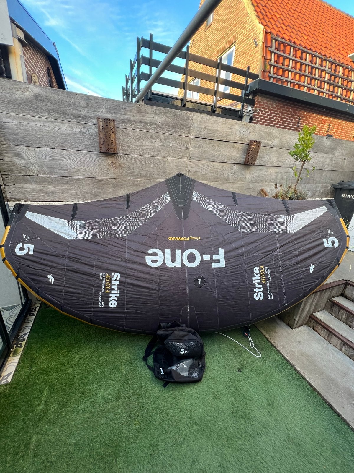 Strike V5 5m&4m Rocket carbon Wing 4'4& 4’6 Mast carbon 95HM, Ophalen of Verzenden, Zo goed als nieuw