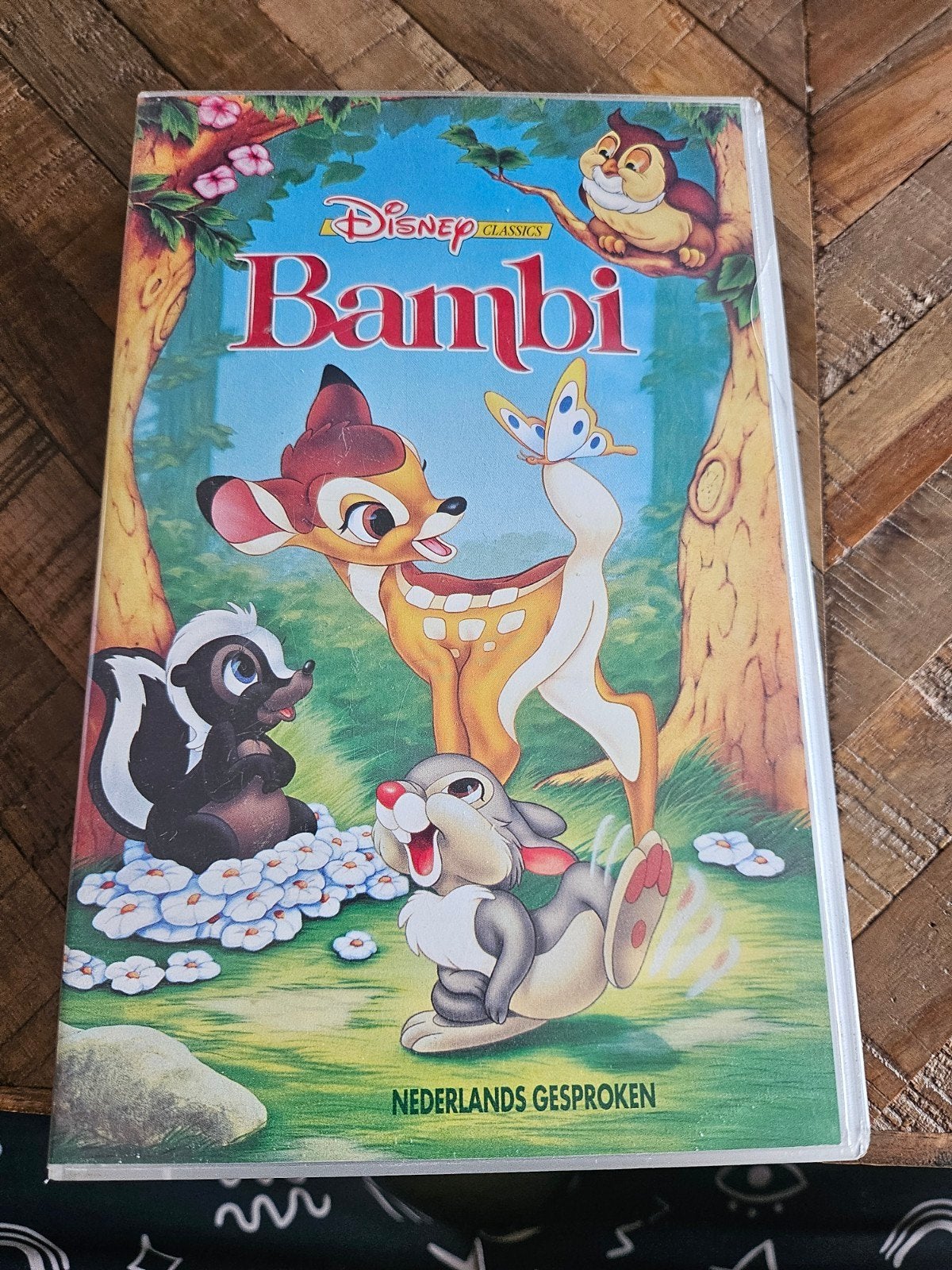 Disney Classics Bambi VHS - Nederlands Gesproken, Nederlands ondertiteld, Gebruikt, Alle leeftijden, Kinderfilm
