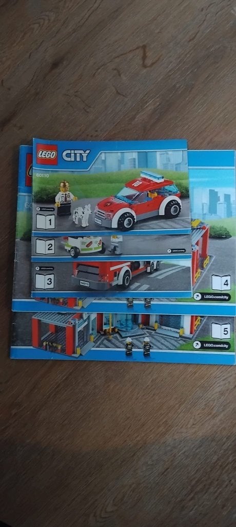 Lego City brandweer kazerne hoofdkwartier 60110, Ophalen of Verzenden, Zo goed als nieuw, Compleet, Complete set