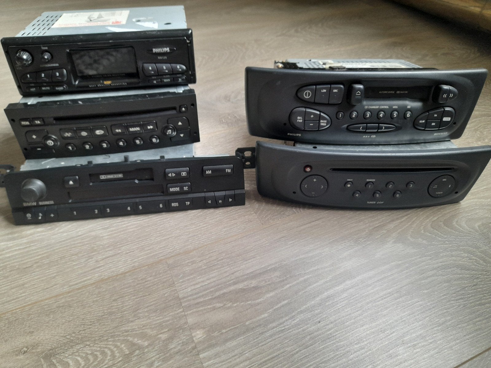 utoradio's 5 stuks. 7.50 per stuk van verschillende merken, Ophalen of Verzenden