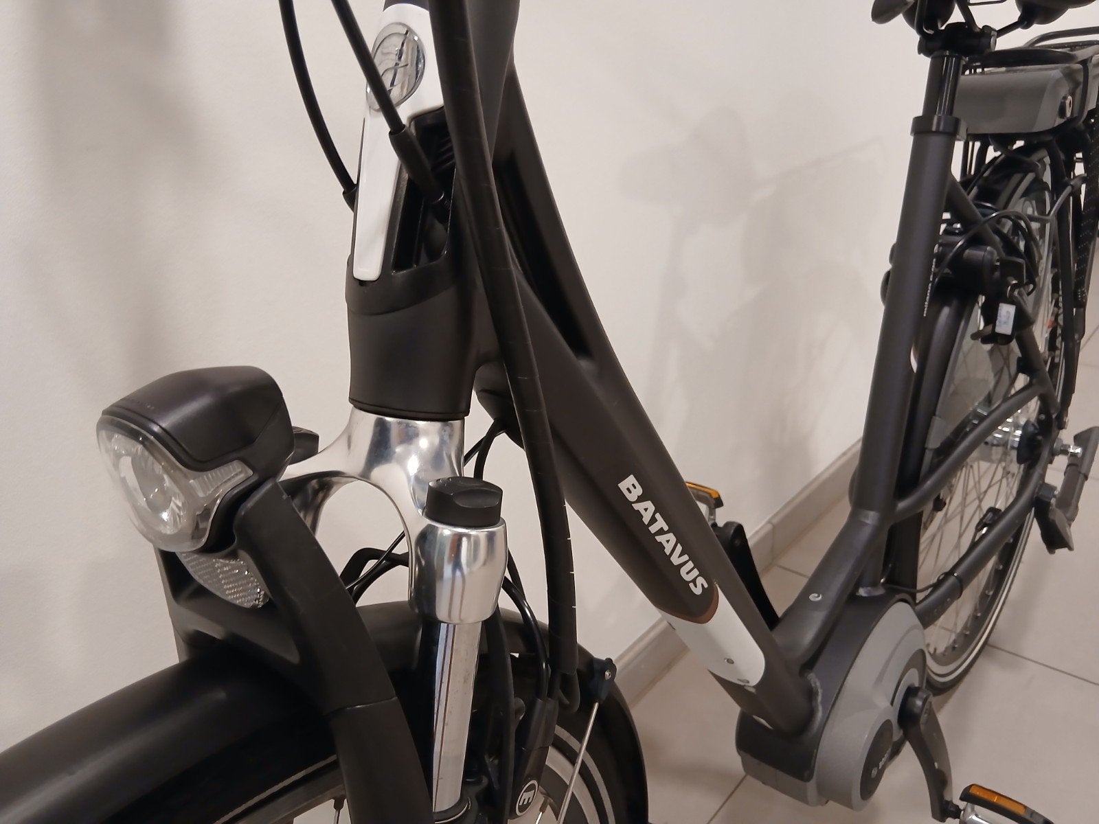 BATAVUS MILANO E-GO ELEKTRISCHE DAMESFIETS BOSCH MOTOR, 53 tot 56 cm, Ophalen, Zo goed als nieuw, Batavus