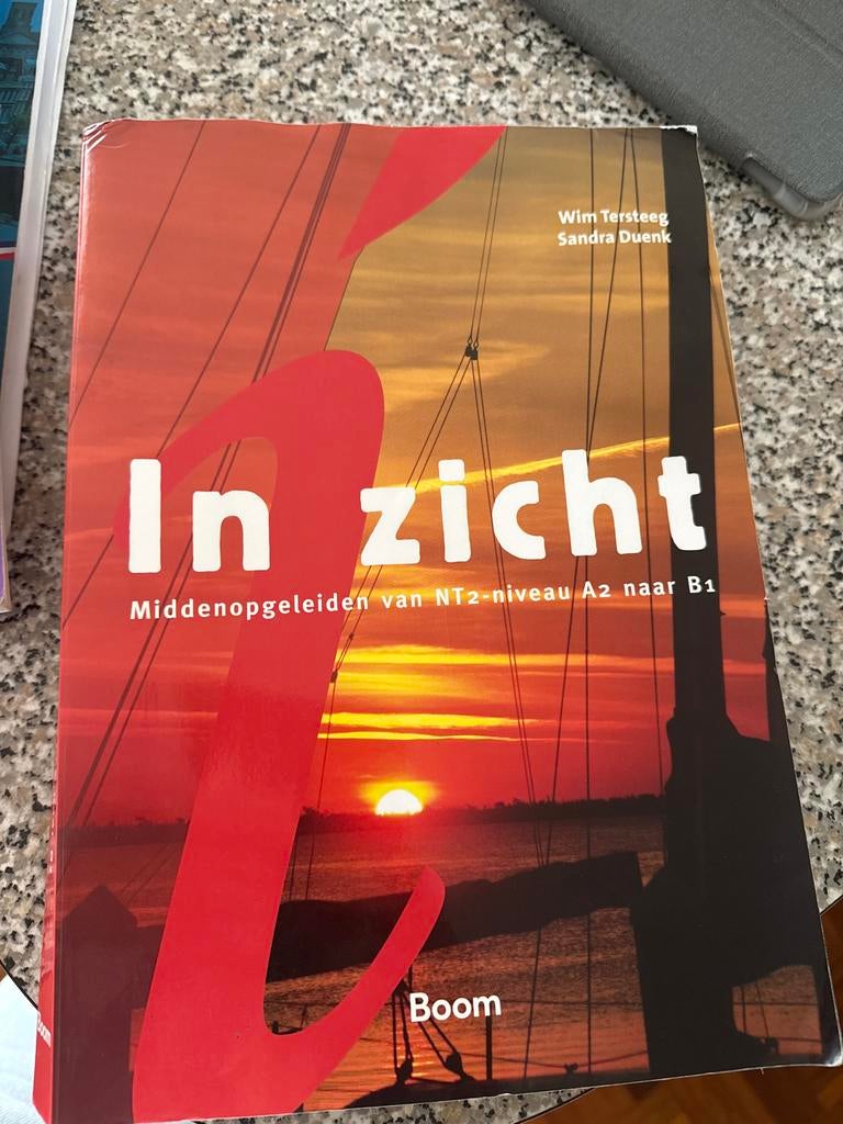 In Zicht: NT2-niveau A2 naar B1 voor Middenopgeleiden, Ophalen of Verzenden, Alpha, Zo goed als nieuw, Overige niveaus
