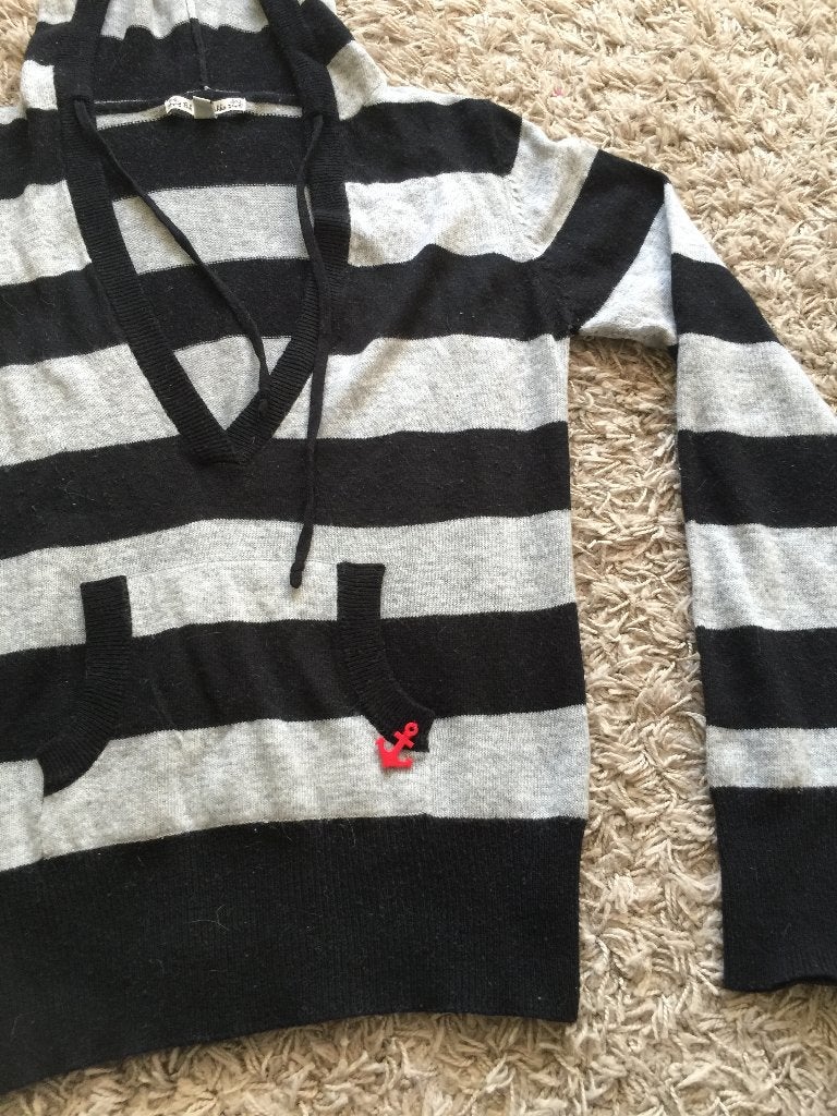 Bershka zwart grijs gestreepte angora trui v-hals capuchon L, Zwart, Maat 42/44 (L), Nieuw, Bershka