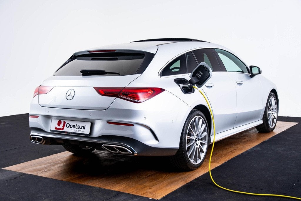 Mercedes-Benz CLA-klasse Shooting Brake 250 e AMG Line Panor, Auto's, Mercedes-Benz, Gebruikt, 4 cilinders, 1645 kg, Hybride Elektrisch/Benzine