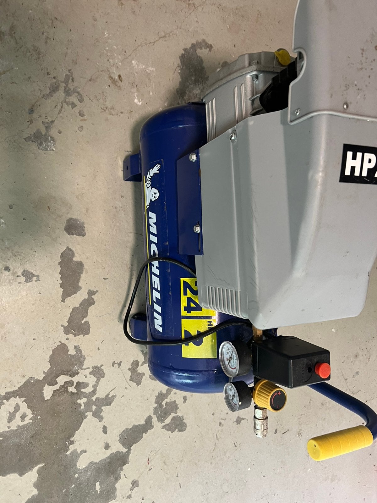 Michelin compressor hp 2, Ophalen, 6 tot 10 bar, Zo goed als nieuw, Minder dan 200 liter/min