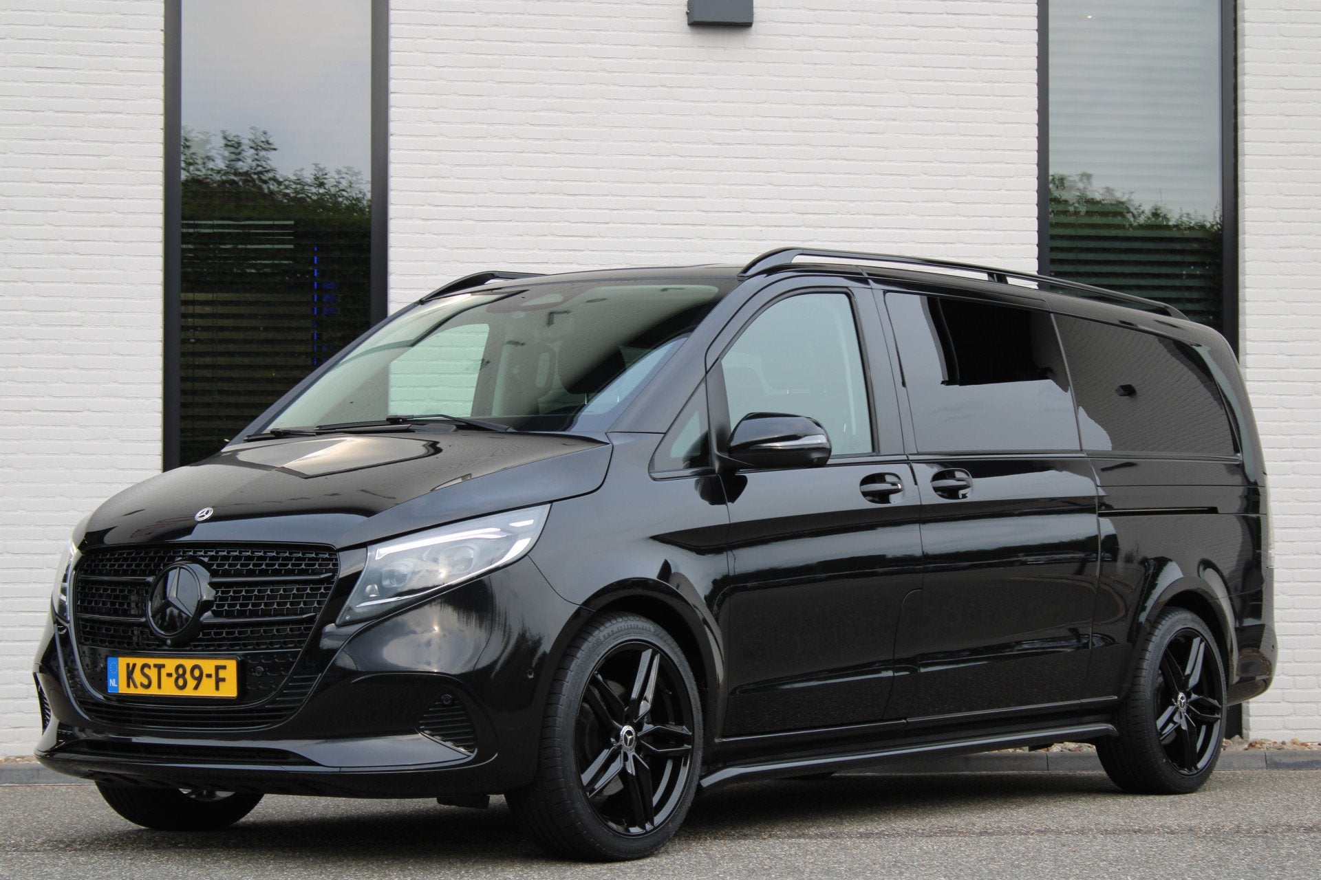 Mercedes-Benz V-Klasse 300d / XXL / 8-Persoons / Incl. BTW-B, Auto's, Achterwielaandrijving, Gebruikt, 2500 kg, Zwart