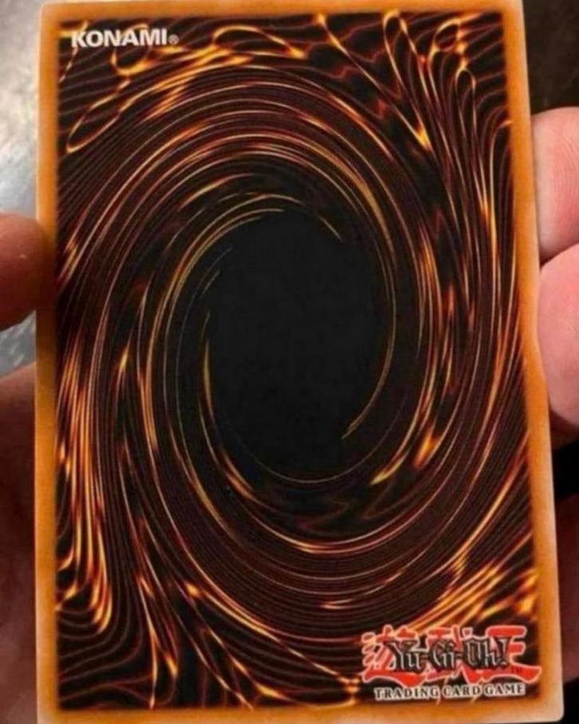 Yu-Gi-Oh! Slifer the Sky Dragon RA03 1st Edition !, Ophalen of Verzenden, Zo goed als nieuw, Losse kaart, Foil