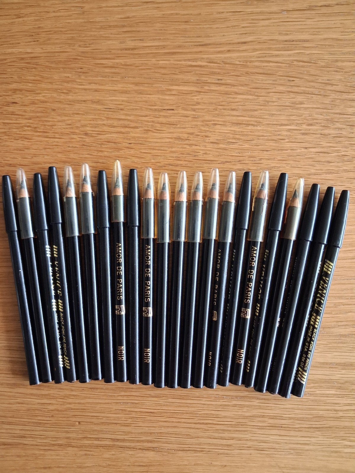 11 KOHL OOGPOTLOODJES ZWART NIEUW!, Ophalen of Verzenden, Nieuw, Zwart, Ogen