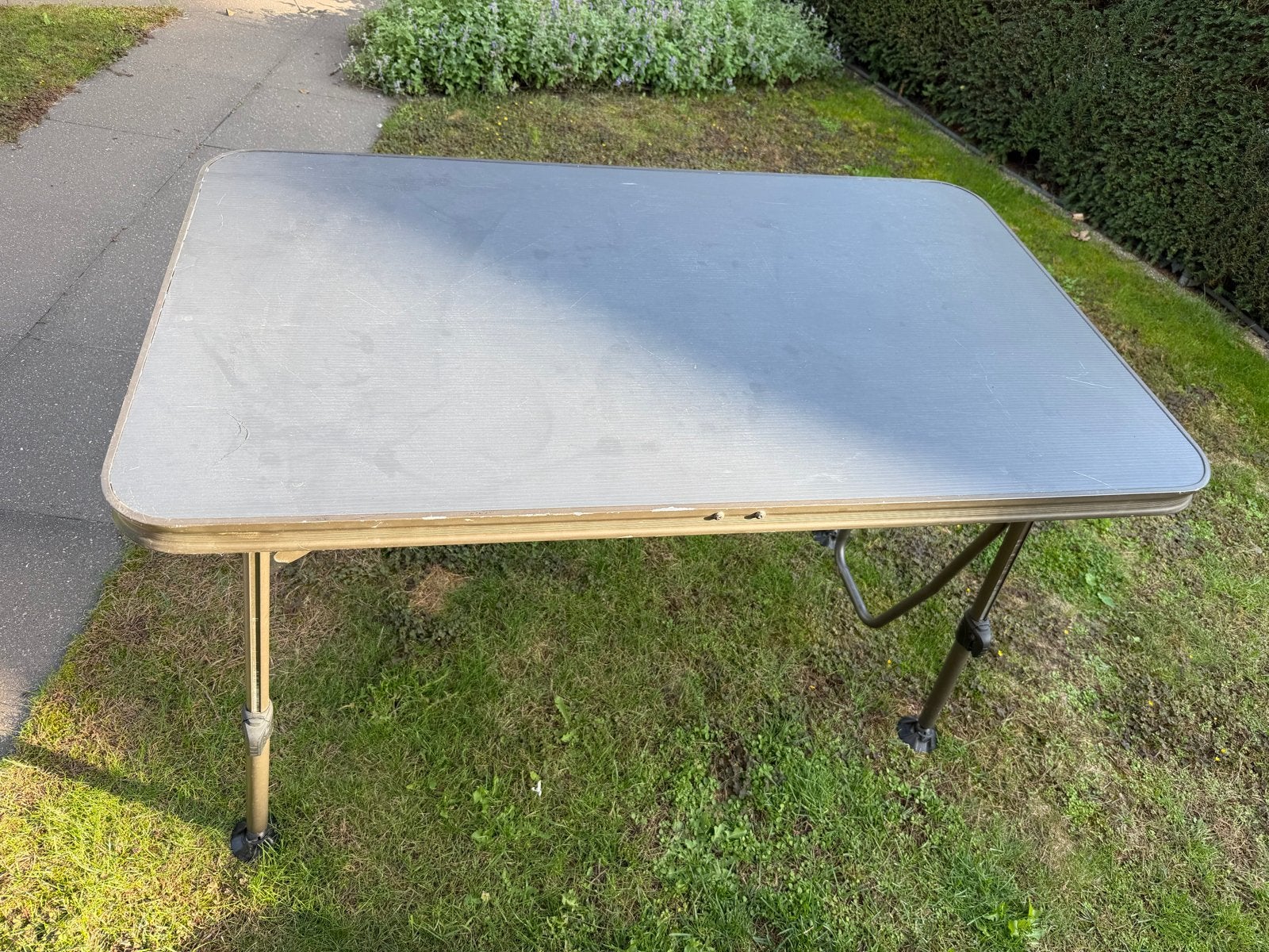 Gebruikte campingtafel 70x115 met verstelbare poten, Ophalen, Gebruikt, Campingtafel