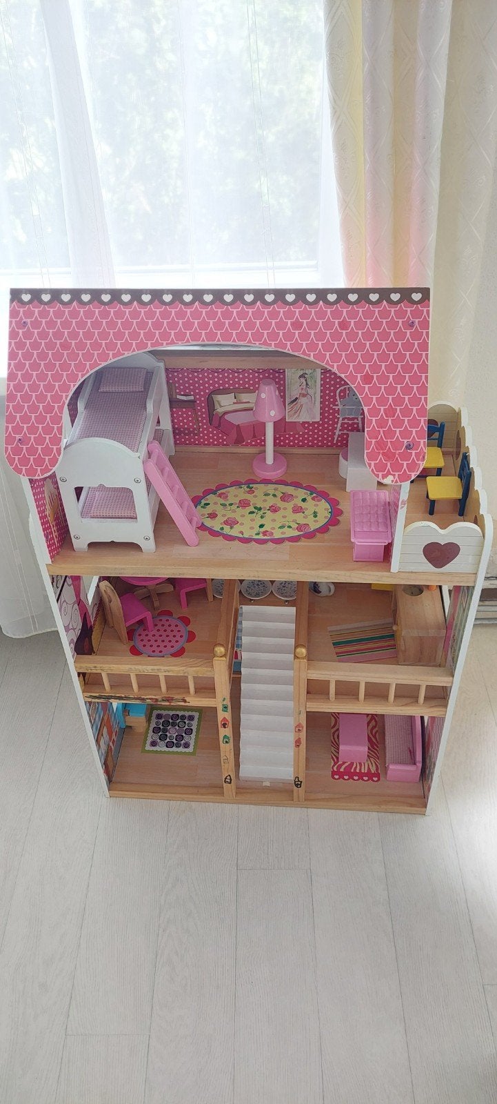 Groot houten poppenhuis met meubels - Bandit & Angels, Ophalen, Zo goed als nieuw, Poppenhuis