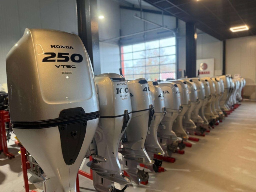 Outboard Occasions, Het beste aanbod in Buitenboordmotoren !, Niet ingevuld, Viertaktmotor, Niet ingevuld, Zo goed als nieuw