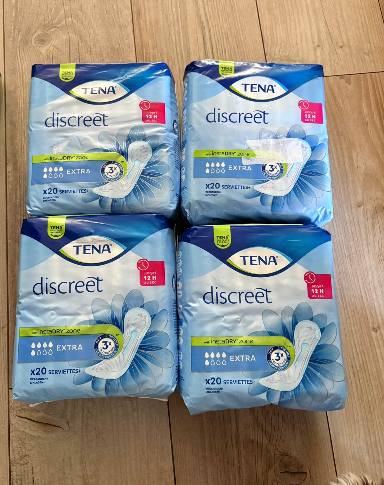 Tena Discreet extra Nieuw, Ophalen, Zo goed als nieuw