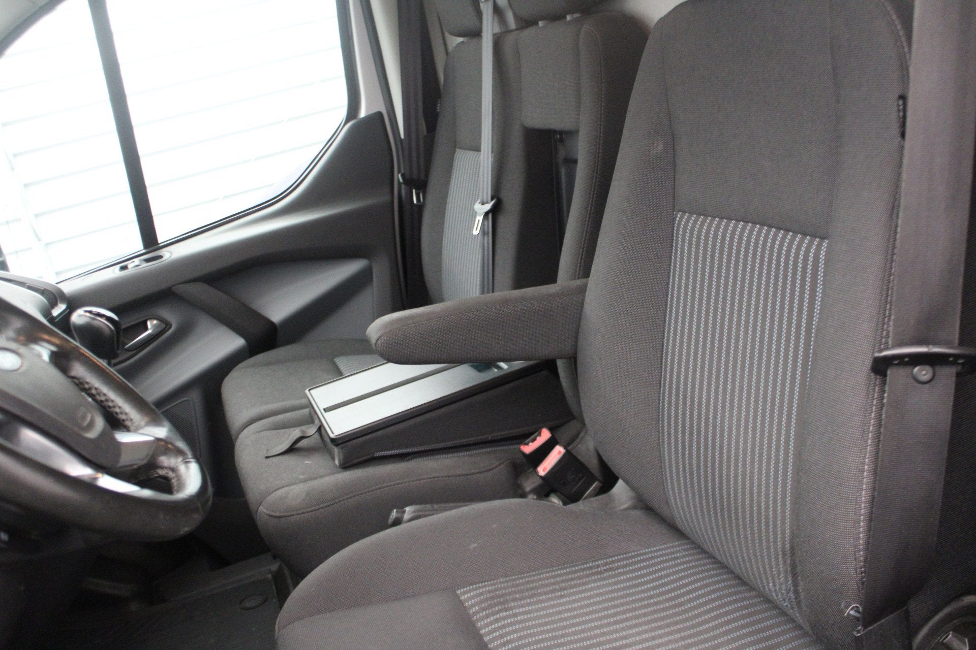 Foto 11 van Ford Transit Custom 270 2.2 TDCI L1H1 Trend camera, navi, ai