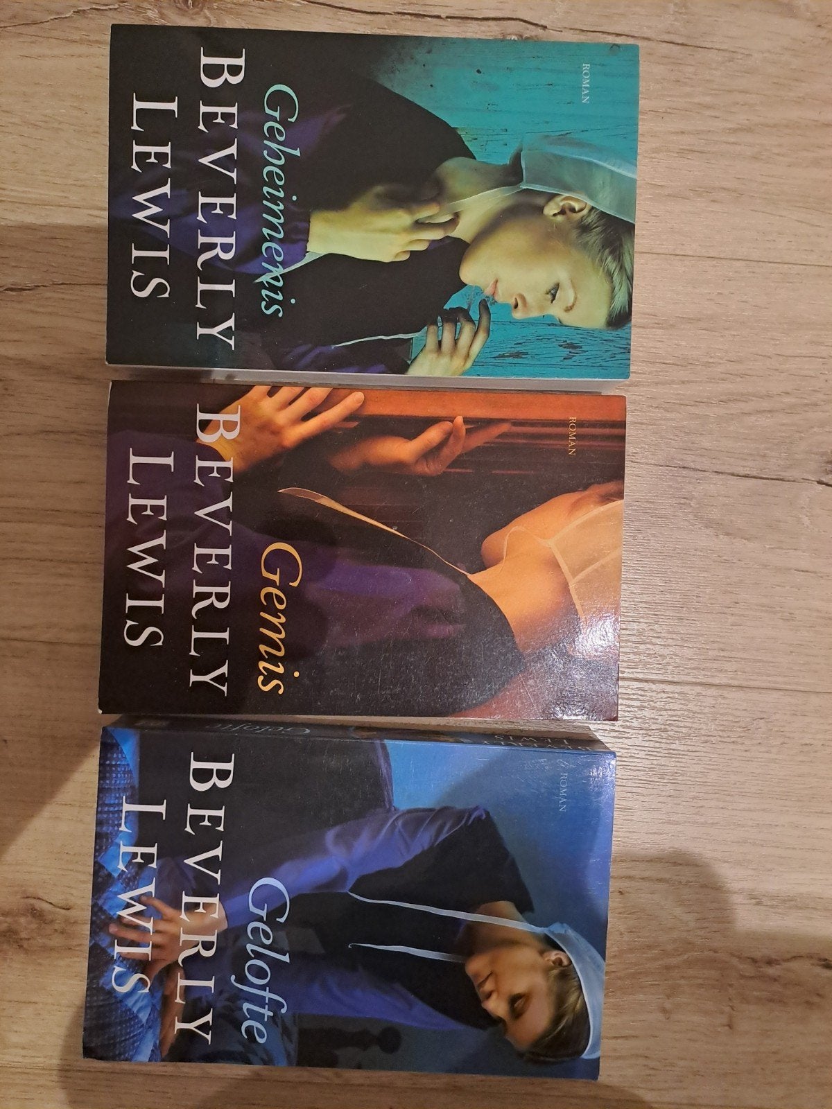 Beverly Lewis boeken:Geheimenis, Gemis, Gelofte, Ophalen of Verzenden, Gelezen, Beverly Lewis, Amerika