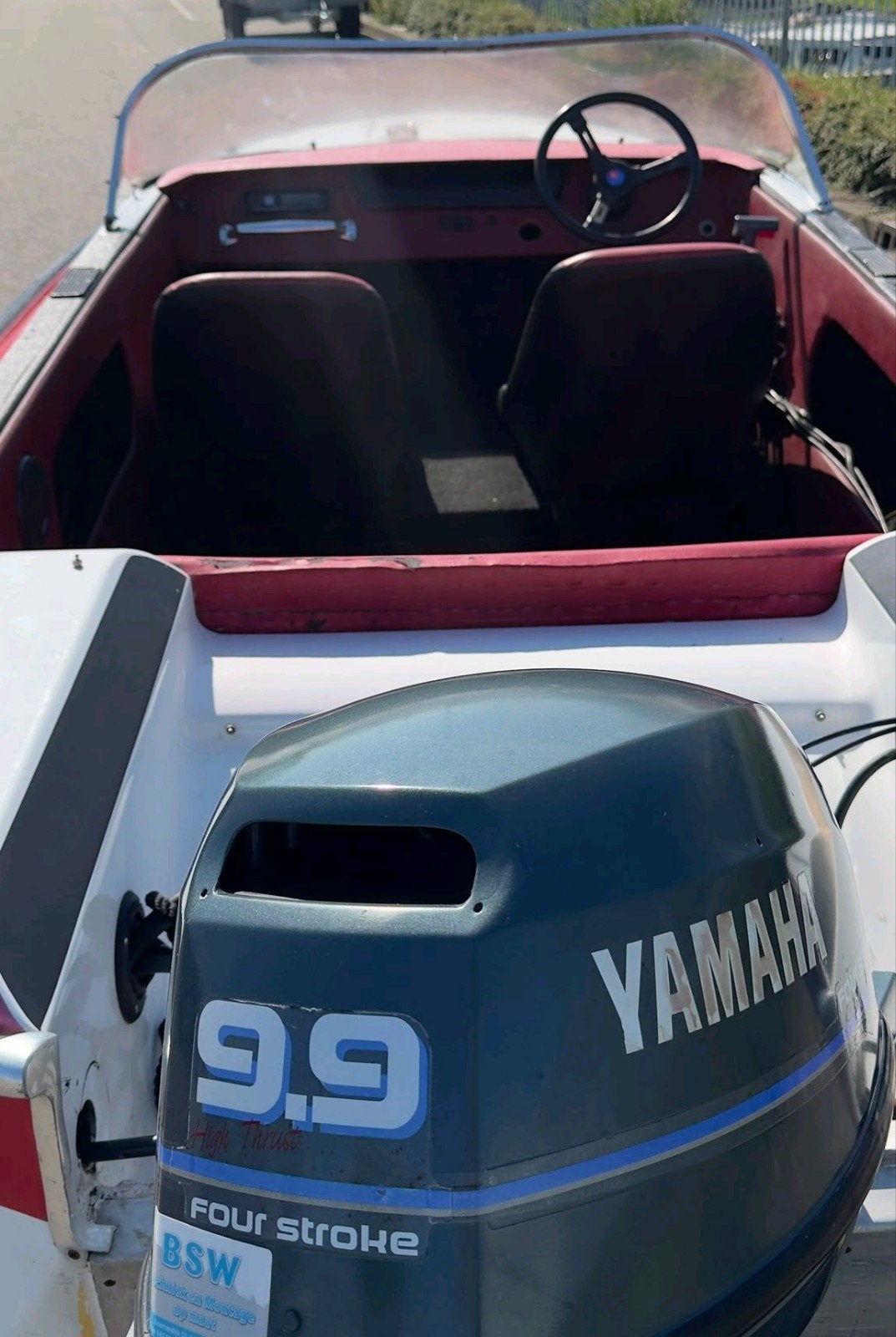 Foto 6 van leuk speedbootje tourbootje Yamaha 9,9pk electrische start