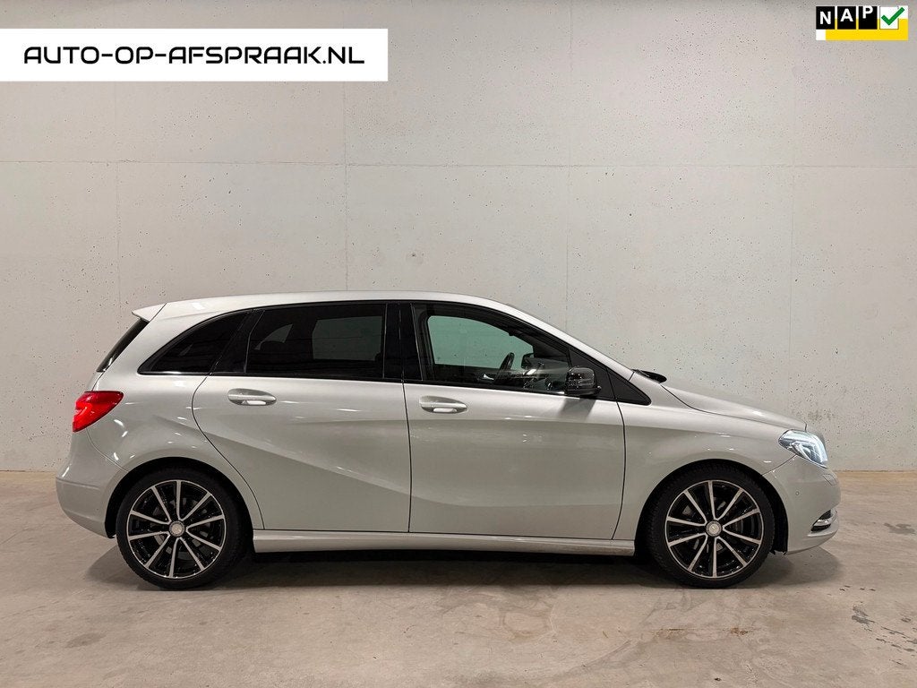Mercedes-Benz B-klasse 180 AMG Automaat PDC NAVI Airco Cruis, Auto's, Mercedes-Benz, 1325 kg, Gebruikt, Euro 6, 4 cilinders