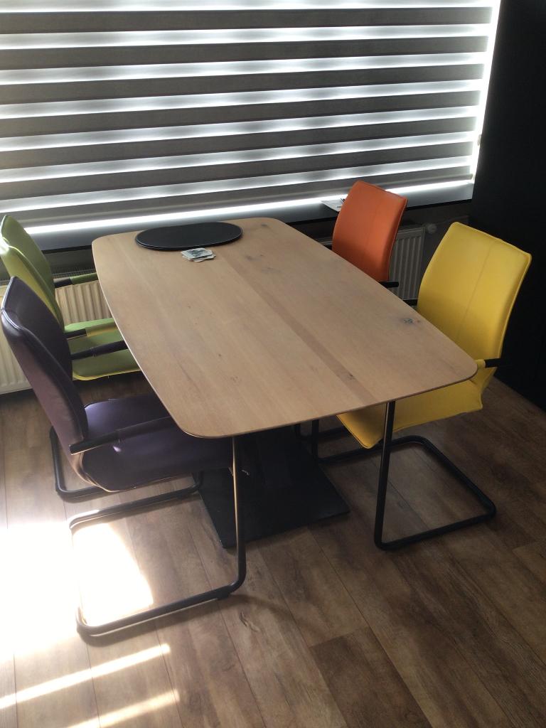 Prachtige moderne complete eettafel set, Huis en Inrichting, Ophalen, Overige materialen, 50 tot 100 cm, Zo goed als nieuw