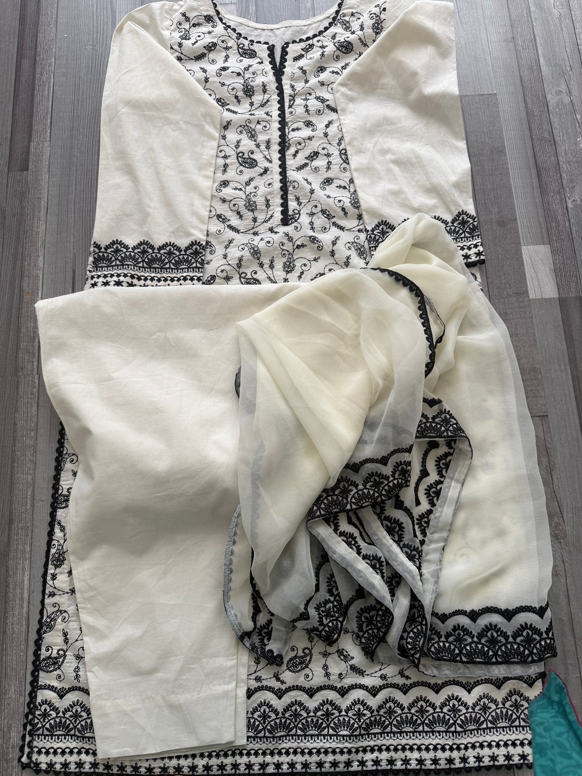 Pakistaanse Aziatische 3-delige jurk, Kleding | Dames, Wit, Maat 42/44 (L), Nieuw, Ophalen of Verzenden
