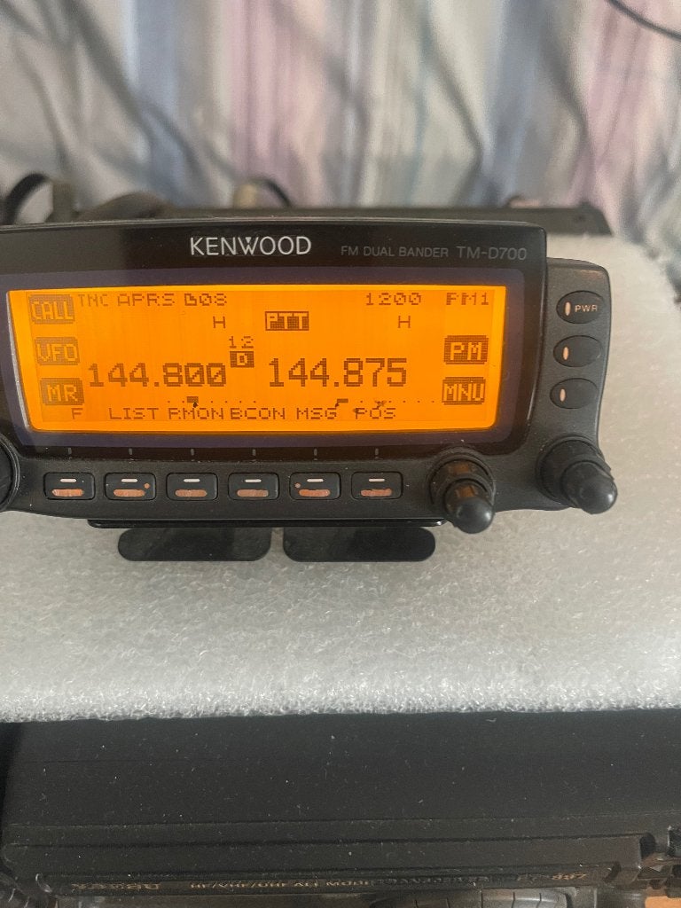 Kenwood TM-D700 mobilofoon, Ophalen, Gebruikt, Zender en Ontvanger