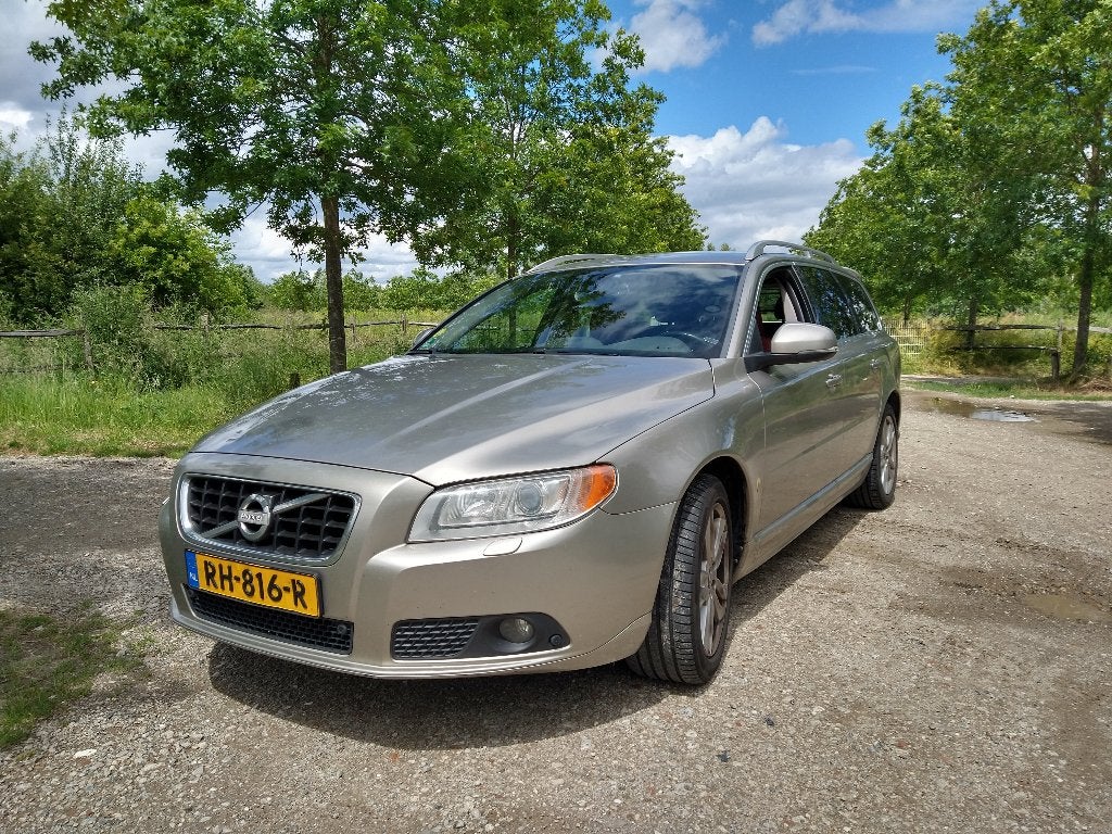 Volvo V70 D5 Summum | APK 05-2027 | leer | airco-ecc, Auto's, Euro 5, 1800 kg, Particulier, Navigatiesysteem