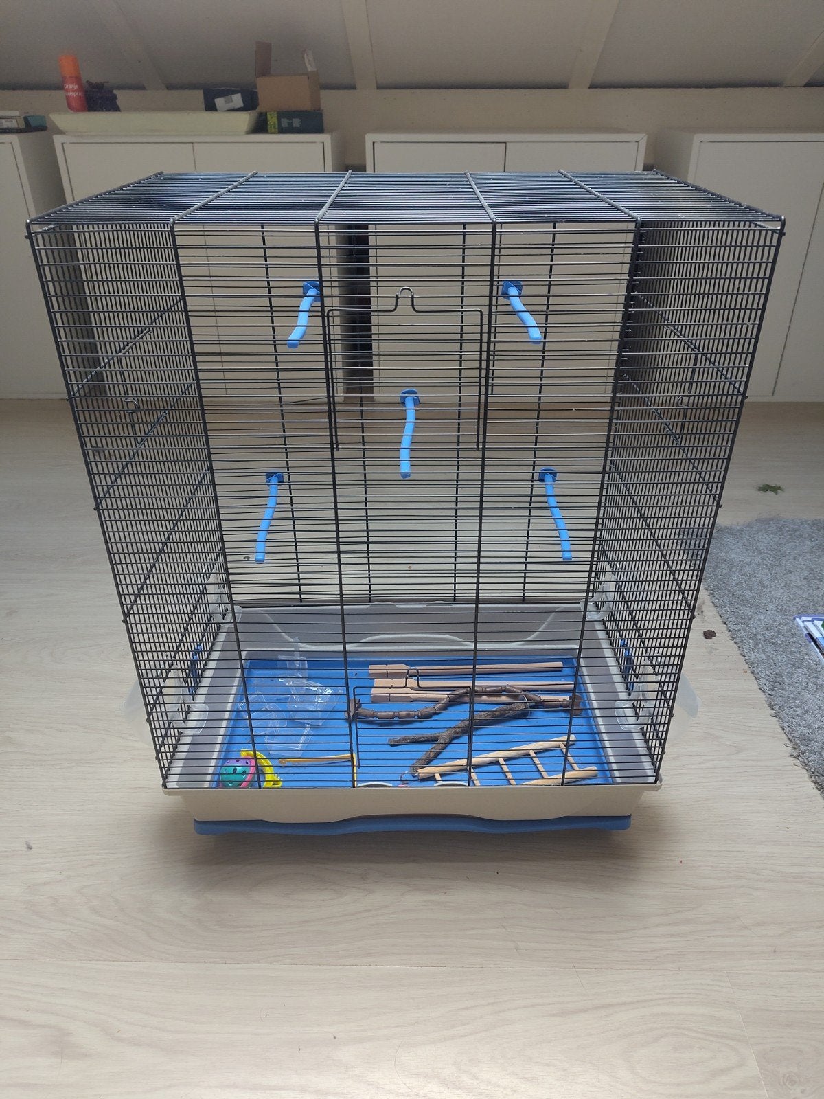 Parkietenkooi met toebehoren, Ophalen, Zo goed als nieuw, Kunststof, Vogelkooi