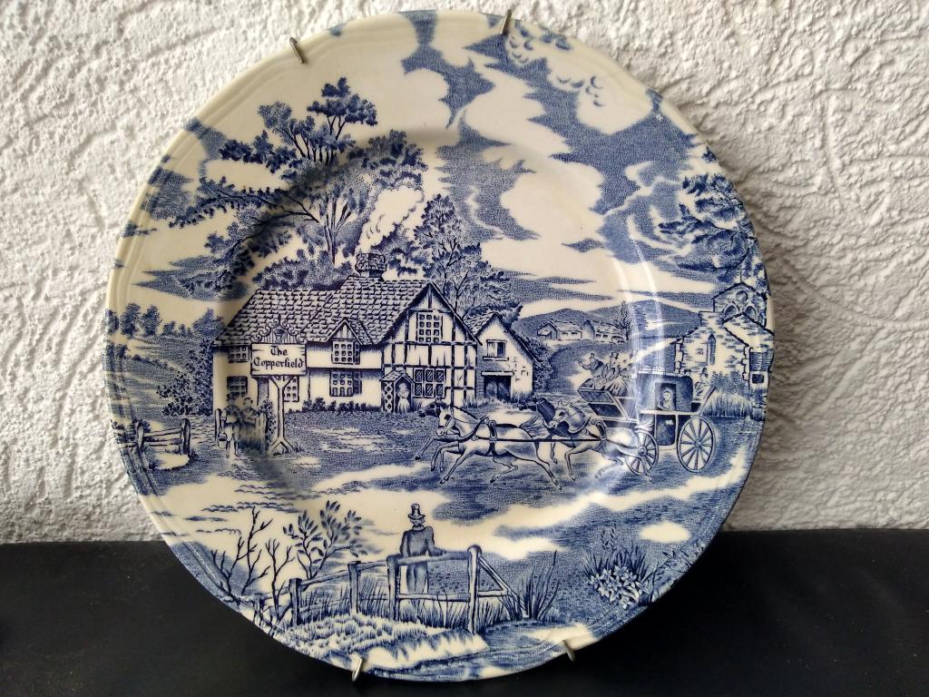 Luneville sierbord - english style Diameter 24 cm, Ophalen, Zo goed als nieuw, Met ophangsysteem