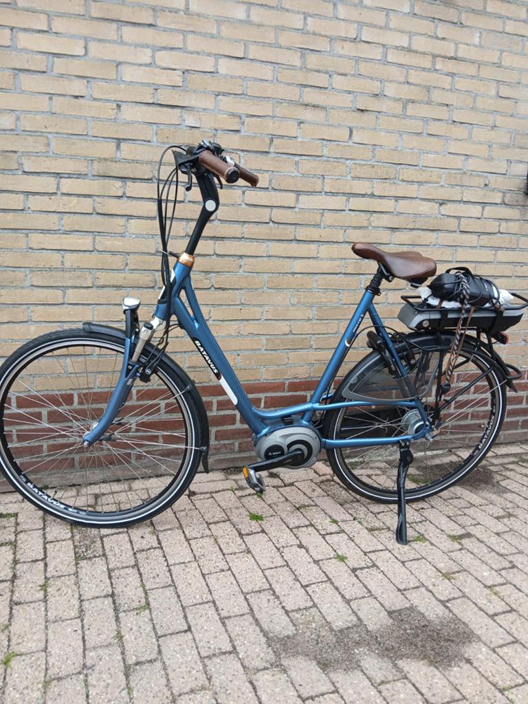Batavus milano E-GO Bosch middenmotor, Fietsen en Brommers, Elektrische fietsen, Zo goed als nieuw, Ophalen of Verzenden