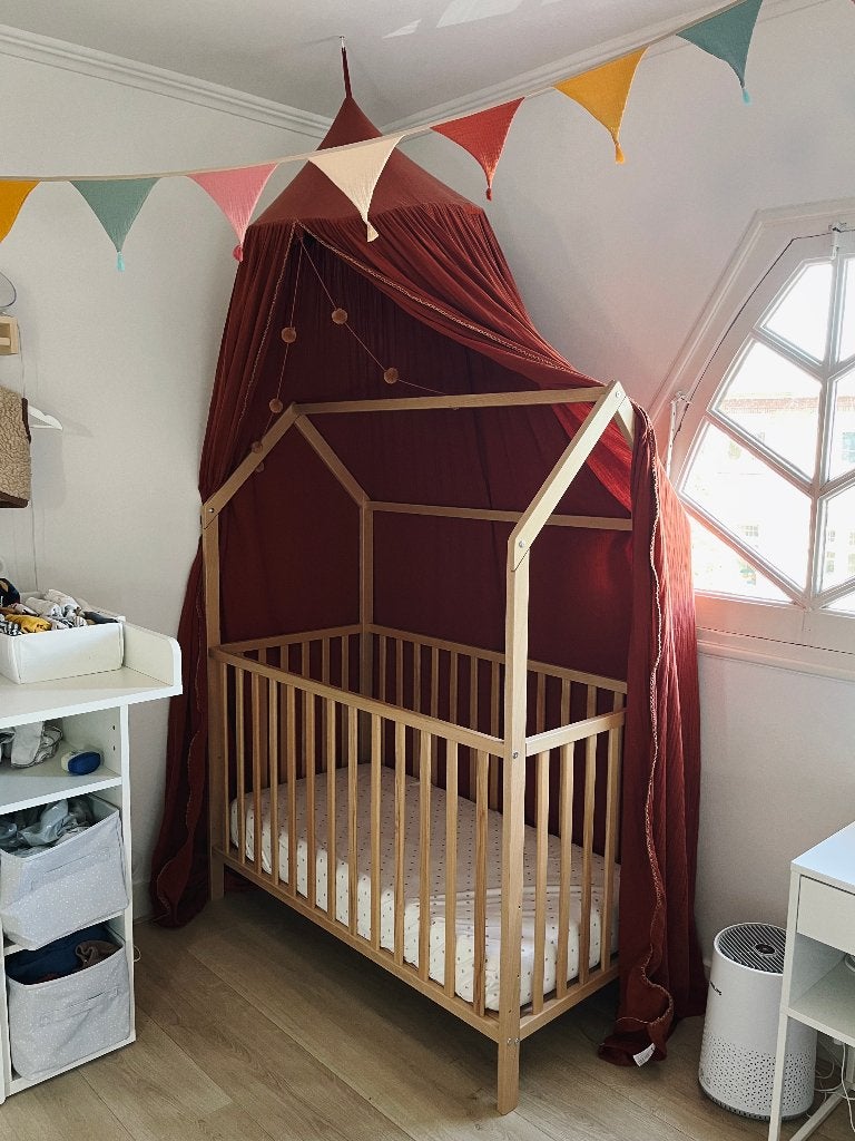 Houten Huisje / Ledikant 60x120 cm incl. Pocketvering Matras, Ophalen, Zo goed als nieuw, Ledikant