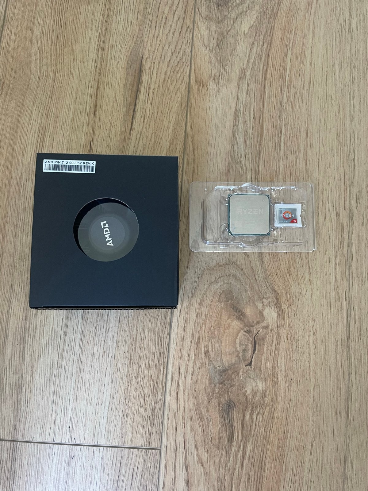 AMD Ryzen 3 3200G met ongeopende AMD koeler, Ophalen of Verzenden, Zo goed als nieuw, 4-core, 3 tot 4 Ghz