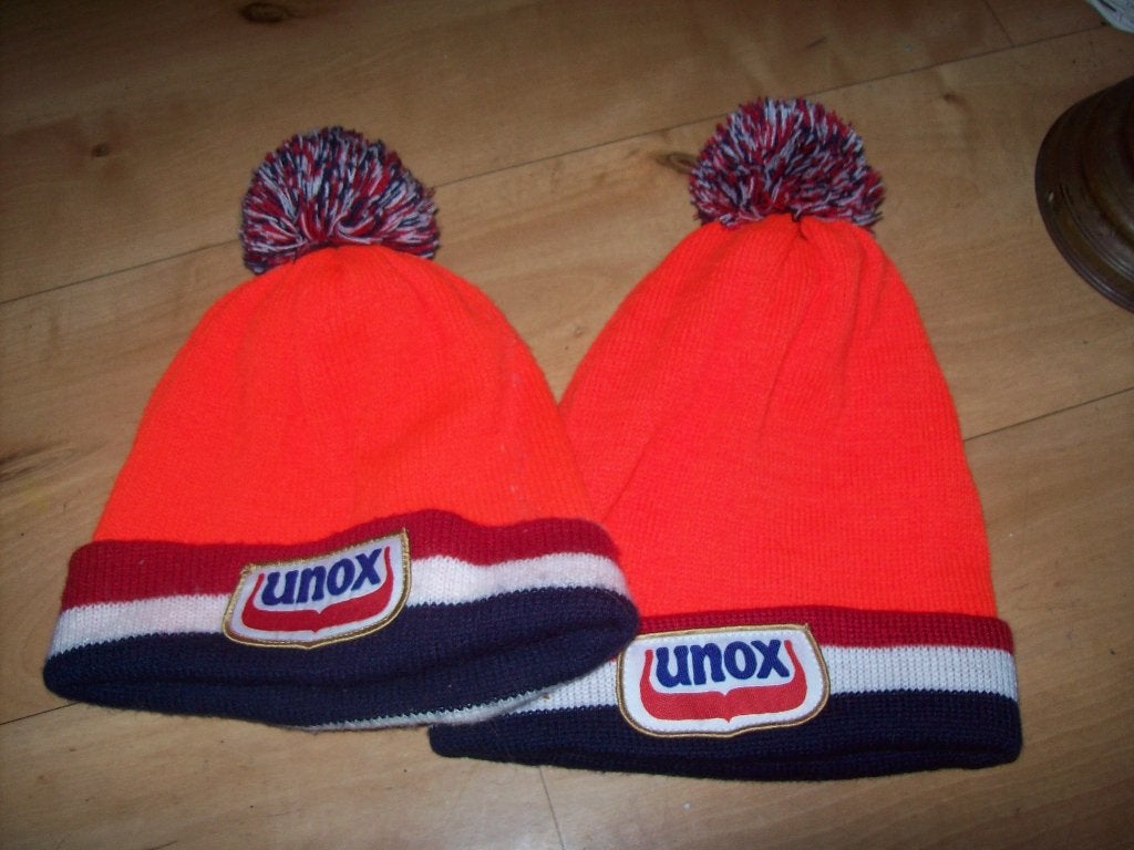 Unox mutsen met pompon - Oranje, rood, wit, blauw, Maat 38/40 (M), Unox, Ophalen of Verzenden, Zo goed als nieuw